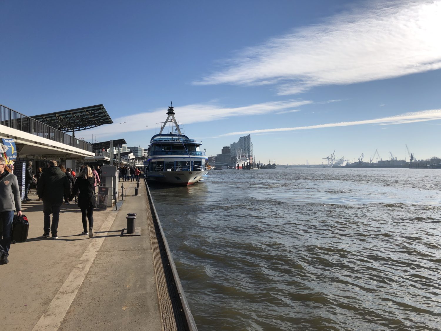 Tips Hamburg: Rondvaart door de haven